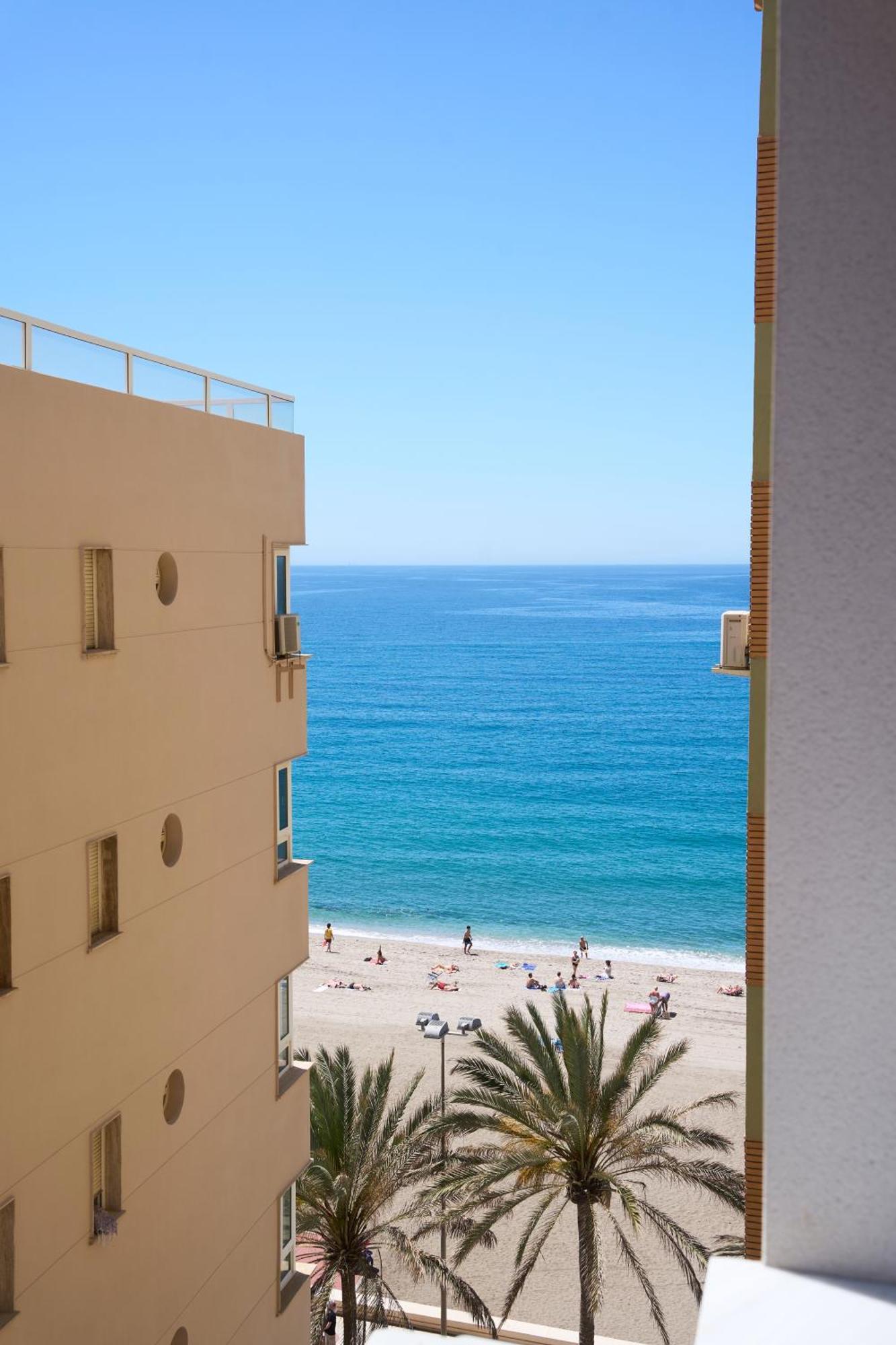 Paseo Maritimo - Apartamento A Estrenar, A Pie De Playa, Con 2 Banos Almería Dış mekan fotoğraf