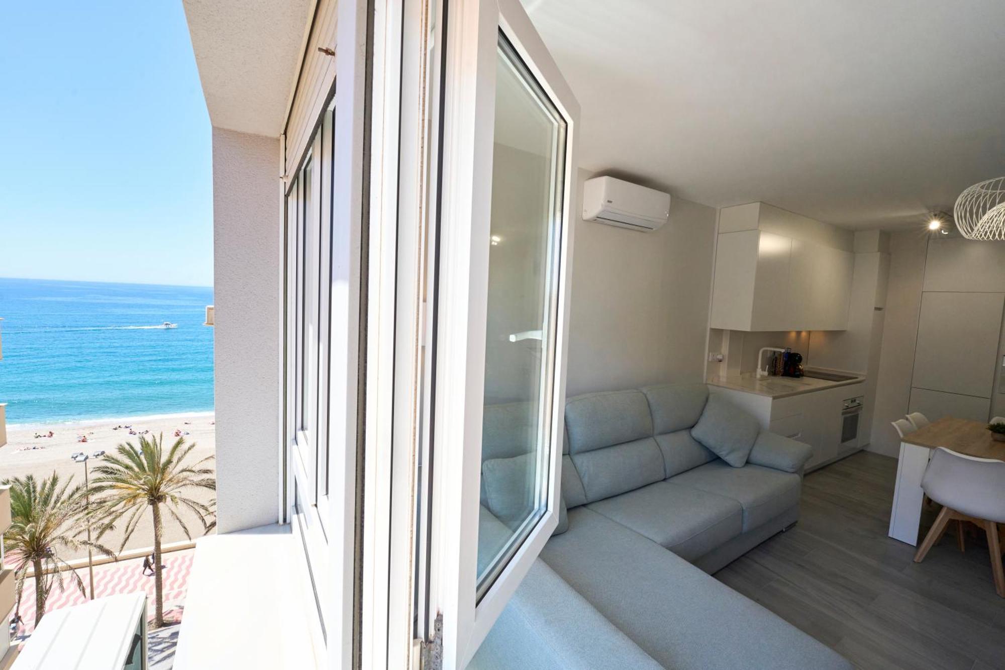 Paseo Maritimo - Apartamento A Estrenar, A Pie De Playa, Con 2 Banos Almería Dış mekan fotoğraf