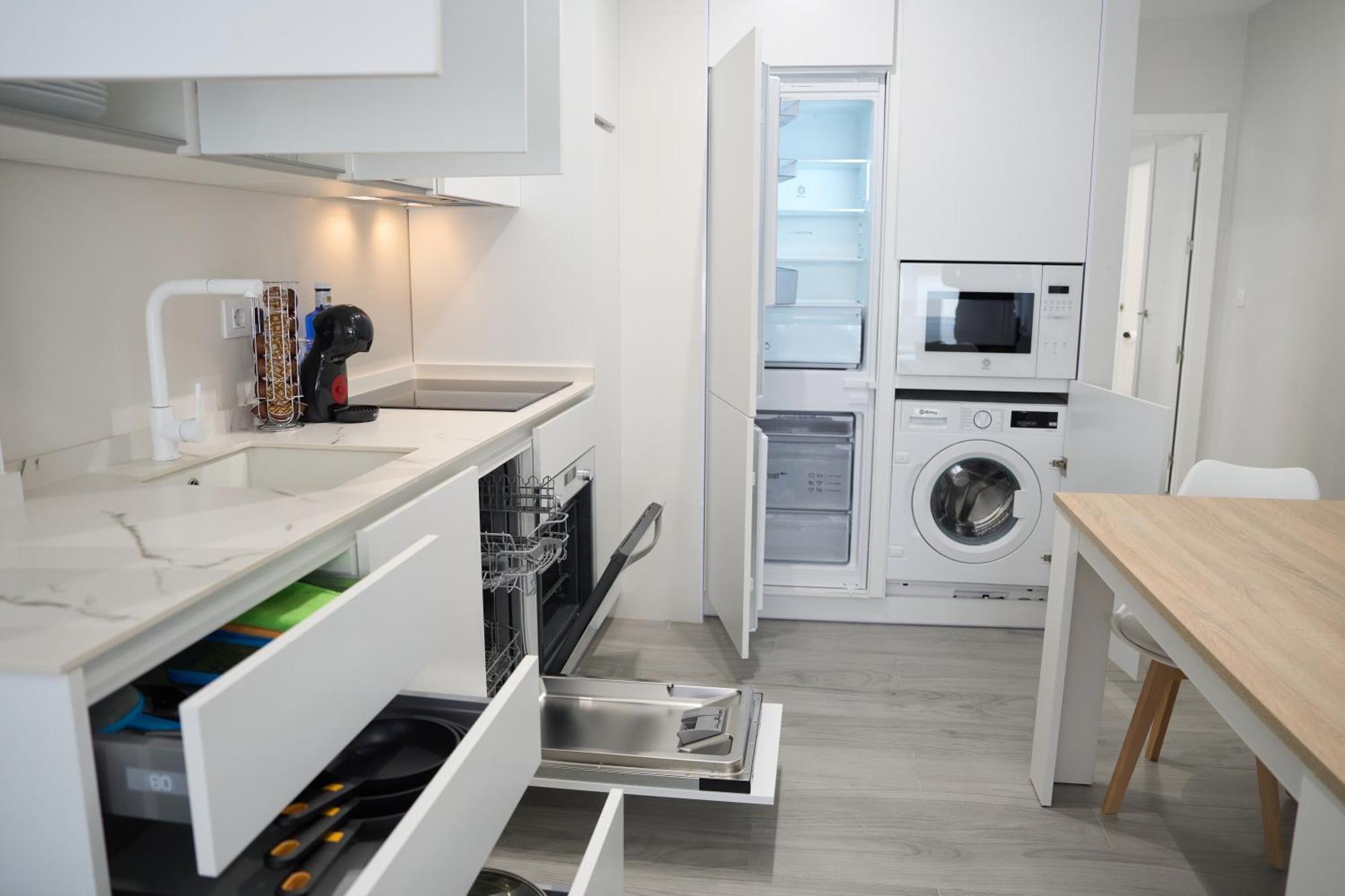 Paseo Maritimo - Apartamento A Estrenar, A Pie De Playa, Con 2 Banos Almería Dış mekan fotoğraf
